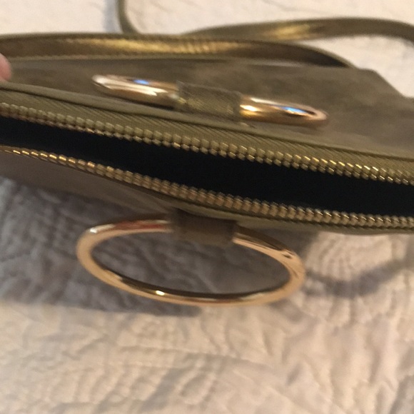 Street level cross body with removable strap - Picture 3 of 4